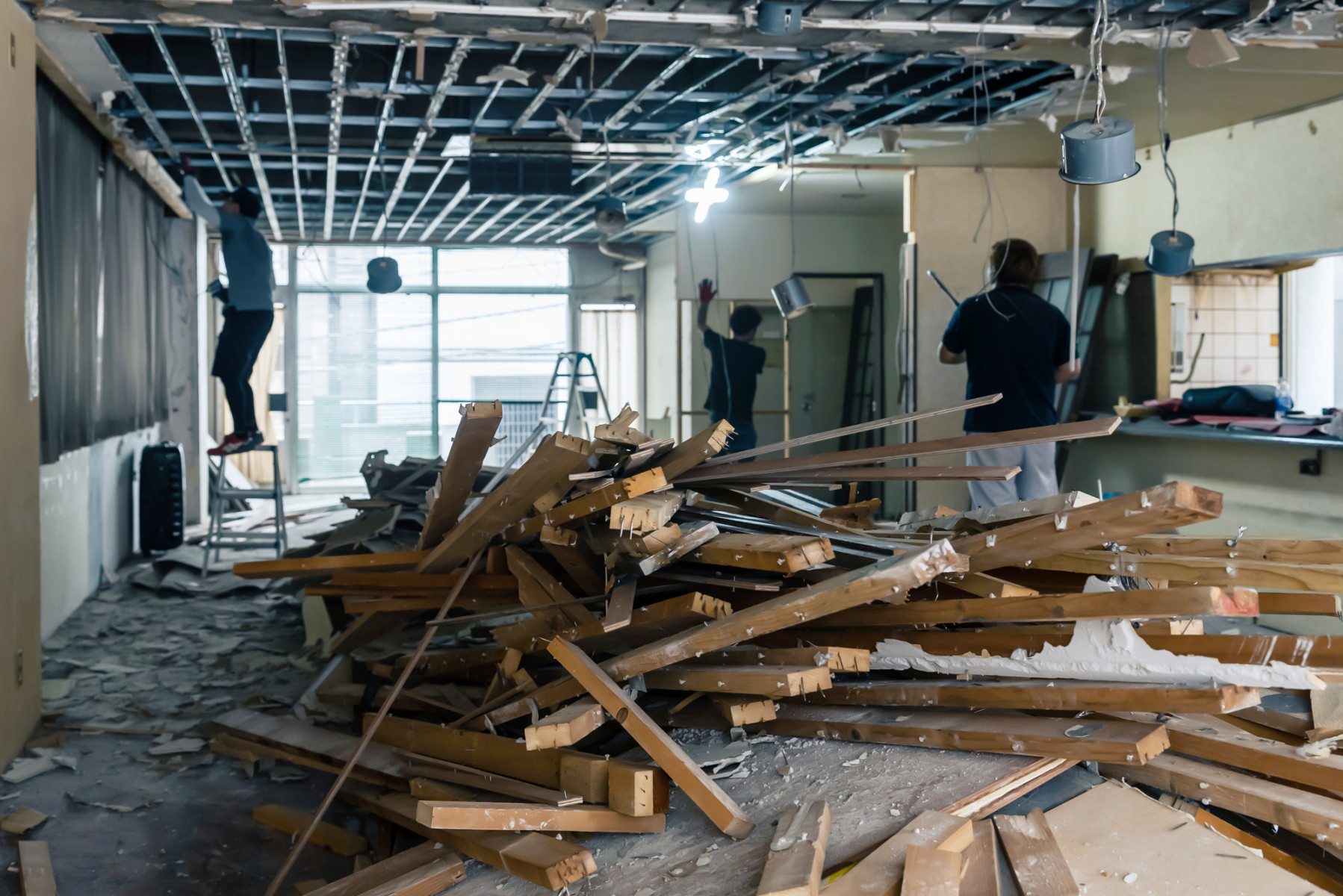 部分的な解体作業